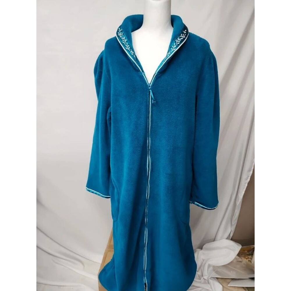 Adonna sleepwear plush zip up robe SZ L
